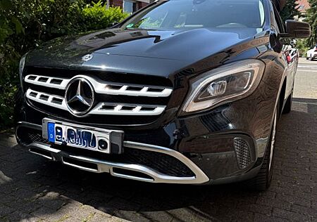 Mercedes-Benz GLA 220 d 4MATIC DCT