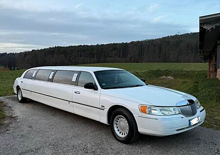 Lincoln Town Car Stretchlimousine Stretchlimo V8 4.6 JGA