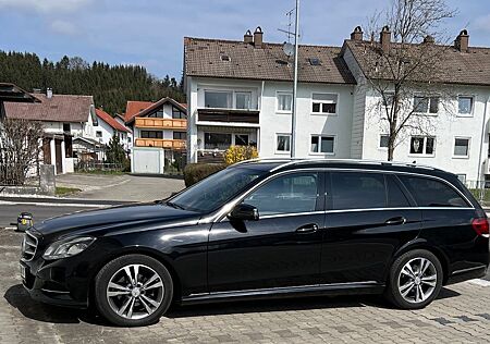 Mercedes-Benz E 200 CGI T BlueEfficiency AVANTGARDE *Garantie*