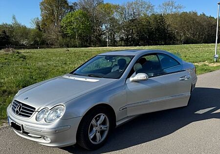 Mercedes-Benz CLK 200 Avantgarde, Garagenfahrzeug, neuer Motor