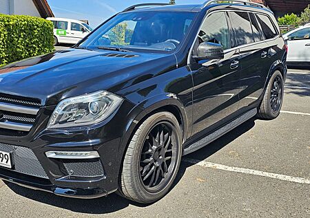 Mercedes-Benz GL 63 AMG 4MATIC - Vollausstattung!!!