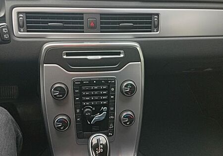Volvo XC 70 XC70 D5 AWD Kinetic Geartronic Kinetic