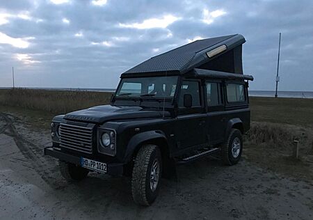 Land Rover Defender 110 Td4 Station Wagon SVX Limited E...