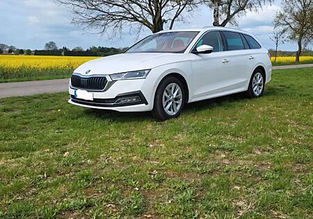 Skoda Octavia 2.0 TDI SCR 110kW DSG FIRST EDIT. CO...