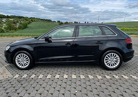 Audi A3 2.0 TDI S tronic Ambiente Sportback Ambiente