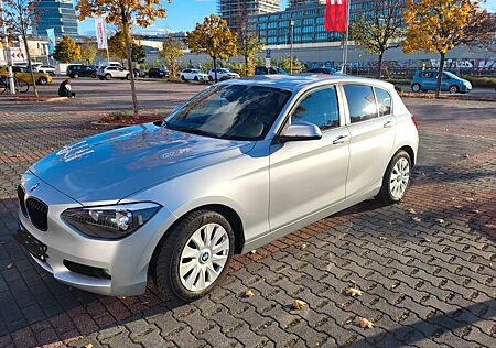 BMW 118i - 170PS-NAVI-SHZ-PDC-Steuerkette NEU!
