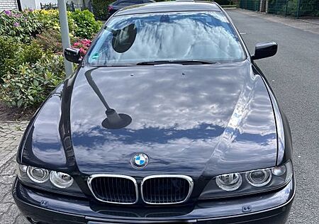 BMW 520i - immer zuverlässig aus 1. Hand; TÜV (neu)