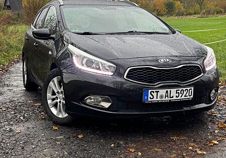Kia Cee'd Sportswagon 1.6 CRDi Dream Team Editio...