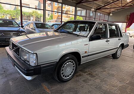 Volvo 740 GL Limousine (Garagenfahrzeug)