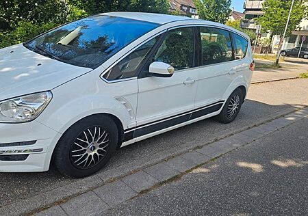 Ford S-Max 2,0 EcoBoost 149kW Titanium S PowerShi...