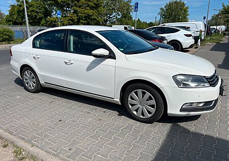 VW Passat Volkswagen Lim.2.0 TDI Trendline BlueMotion