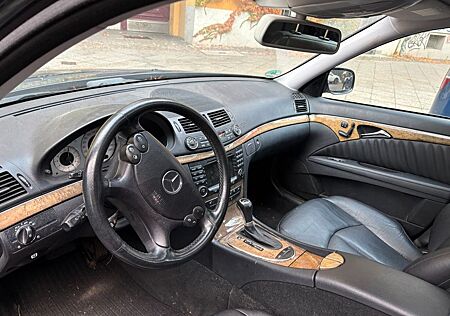 Mercedes-Benz E 320 CDI T AVANTGARDE 7-Sitzer