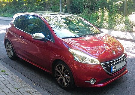 Peugeot 208 1.6 GTi 200 THP NAVI KLIMA PANORAMA JBL 2.HD