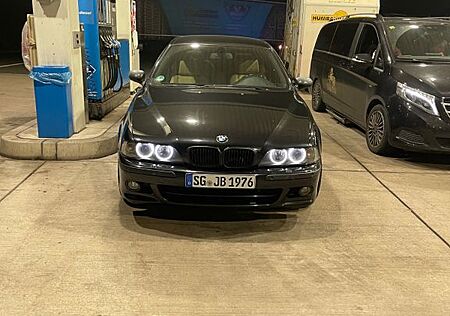 BMW 530i A M Paket FL TÜV 2026