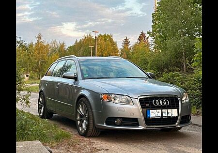 Audi A4 Avant 3.2FSI quattro S-Line/Leder/Autom./Bose