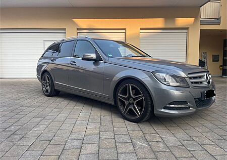 Mercedes-Benz C 220 CDI T BlueEFFICIENCY/AUT/HU05/2027
