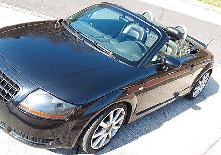 Audi TT Roadster 1.8T quattro 132 kW - Liebhaberfzg.