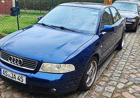 Audi A4 2.8 - Frontantrieb