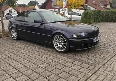 BMW 325Ci -