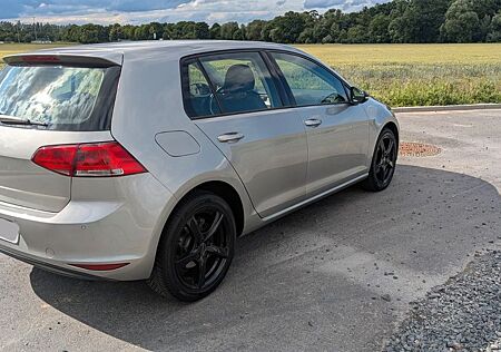 VW Golf Volkswagen VII Lim. Comfortline PDC/2.HD