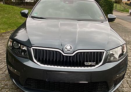 Skoda Octavia 2.0 TDI DSG RS Combi RS