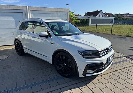 VW Tiguan Volkswagen 2.0 TDI R-Line AHK PANO DSG Voll. 20 Zoll