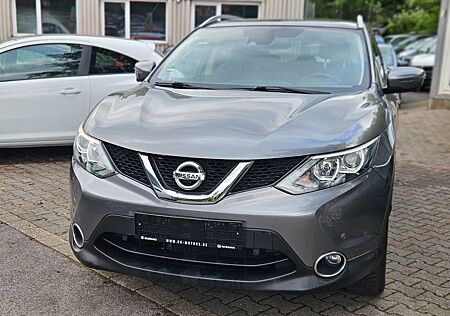 Nissan Qashqai Kamera 360° Navi Klima