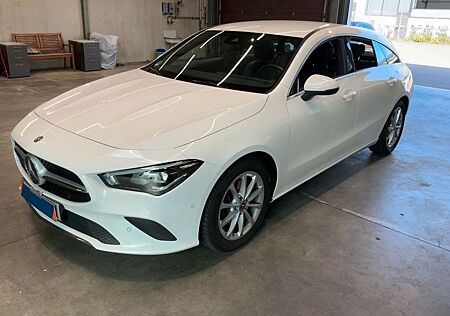 Mercedes-Benz CLA 200 Shooting Brake LED*PDC*MBUX*2HAND