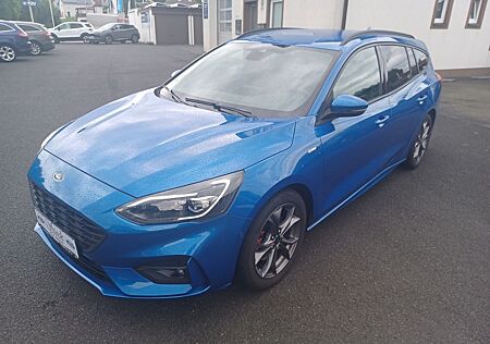 Ford Focus 1,0 ** ST Line X / LED ** mit Garantie