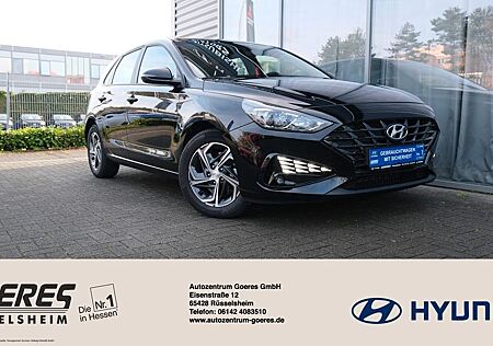 Hyundai i30 1.0 T-GDI *Apple Car*Klimaaut.*SmartKey*SHZ*