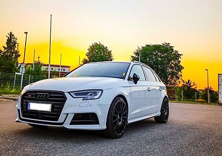 Audi S3 Sportback non-OPF / B&O / Pano / RS Sitze