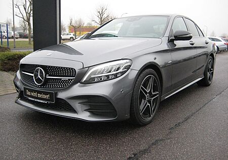 Mercedes-Benz C 300 AMG 9G LED Pano 360° DIST AHK Ambi Night