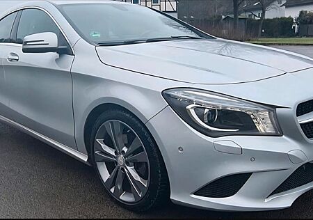 Mercedes-Benz CLA 220 CDI
