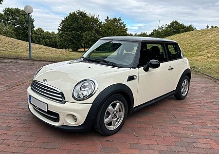 Mini Cooper 1.6l Tempomat PDC Klima TÜV NEU