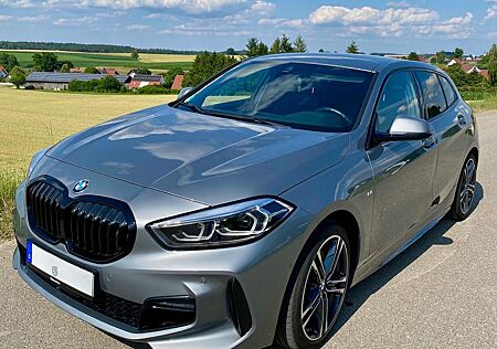 BMW 118i M Sport unfallfrei Anhängerkupplung