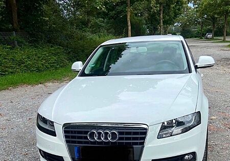Audi A4 1.8 Lim. TFSI Attraction 160 PS