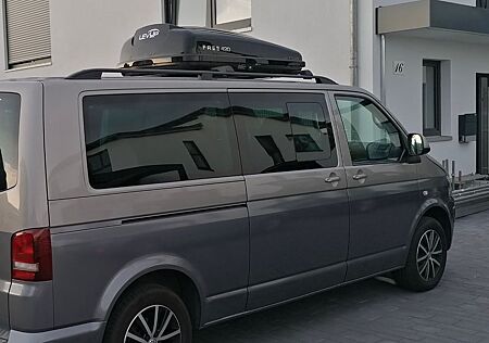 VW T5 Caravelle Volkswagen Euro 5. viele Extras