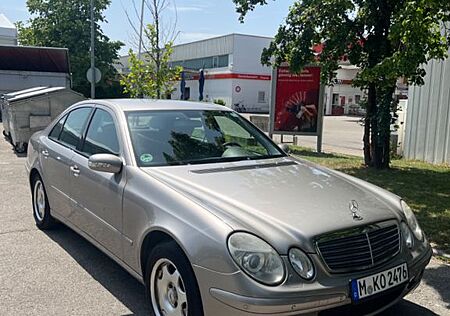 Mercedes-Benz E 200 KOMPRESSOR CLASSIC Classic