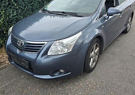 Toyota Avensis Diesel Automatik Combi 2.2 D-4D Export