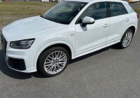Audi Q2 40 TFSI S tronic quattro sport