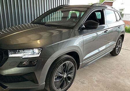 Skoda Karoq 1.5 TSI ACT Sportline LED AHK ACC 4x Sitz