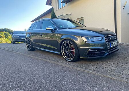 Audi S3 TFSI S tronic quattro Sportback -