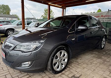 Opel Astra J Lim. 5-trg. Sport*XENON*NAVI*LHZ*PDC*