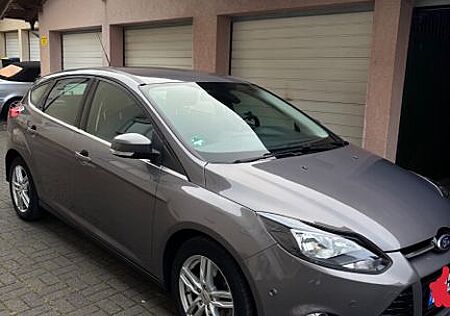 Ford Focus 1,6 EcoBoost 110kW Titanium Titanium