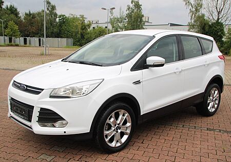 Ford Kuga Trend PDC Tempomat Aux Klima