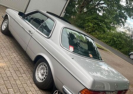 Mercedes-Benz 230 gebraucht kaufen Mercedes-Benz 230 CE WINTERANGEBOT!