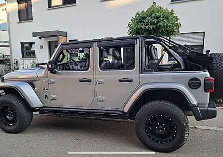 Jeep Wrangler / Unlimited Sahara