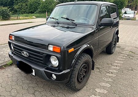 Lada Urban