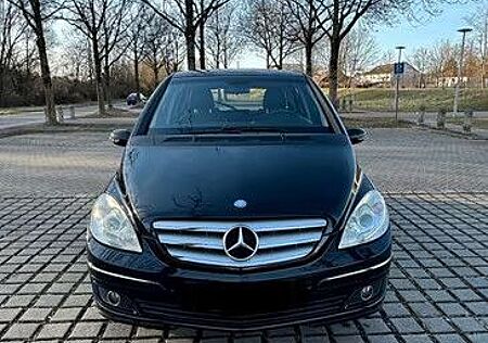 Mercedes-Benz B 180 CDI - Avantgarde Schw. AHK GAWA