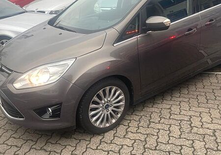 Ford Grand C-Max Titanium